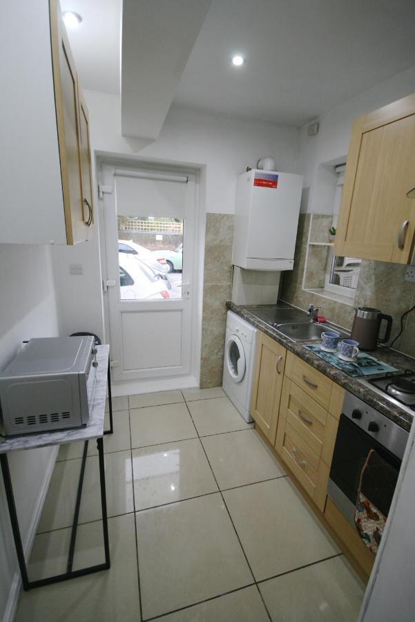 Molesey Near Hampton Court, Viking Short Stays West Molesey Ngoại thất bức ảnh